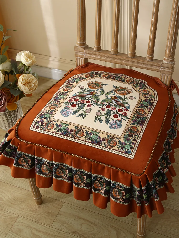 

Подушка для стула St. Mani American Luxury Home Dining Chair Pad: ретро-стиль, премиум-класс, с кристаллическим бархатом и цветочным узором.