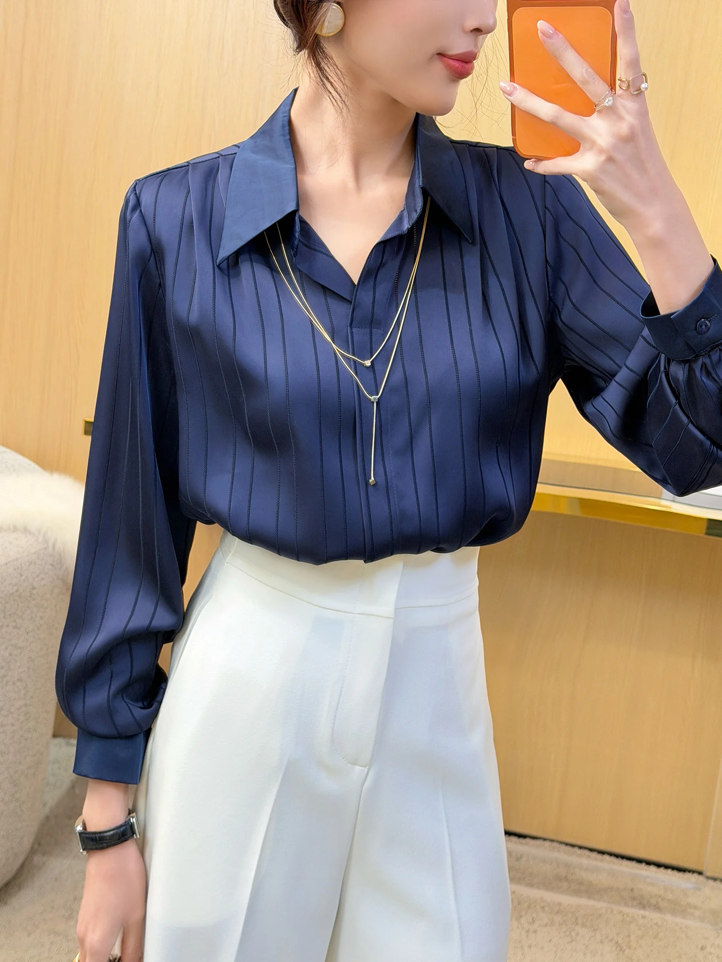 

Faionable Long Sve Satin irt Women's Sle Korean Version Miss Fly Personal Tailor Spring Collection Straight Cut irt