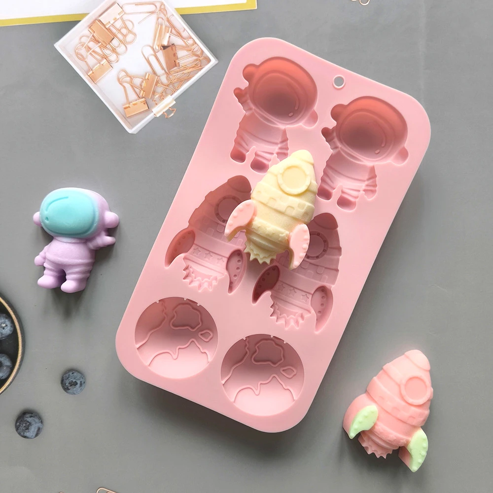 6 Hole Astronaut Rocket Moon Silicone Mold Chocolate Dessert Cake Tools DIY Handmade Aromatherapy Candle Soap Making Mould