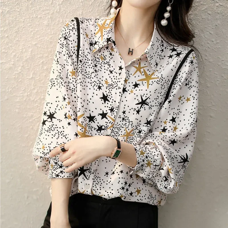 Stylish Loose Star Printed Shirt Female Clothing Commute Polo-Neck Casual Spliced Spring Autumn 2024 Single-breasted Blouse B779