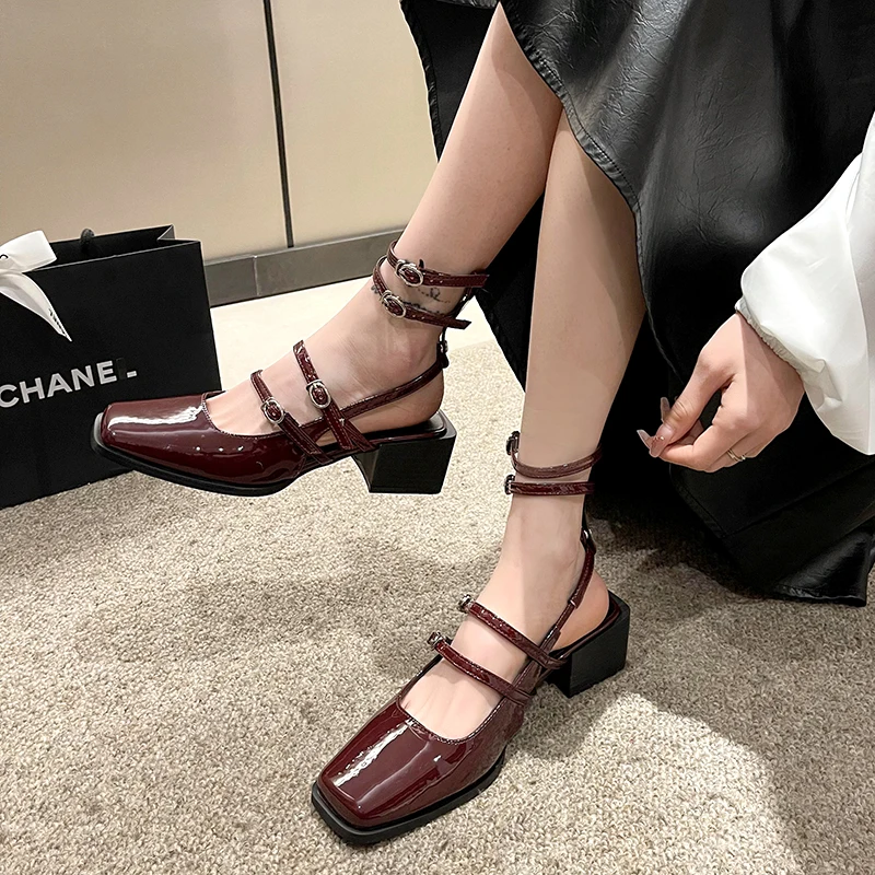 2024 Summer Design Women Sandal Fashion Narrow Band Dress Square Heel Shoes Ladies Outdoor Patent Leather Mary Jane Shoes