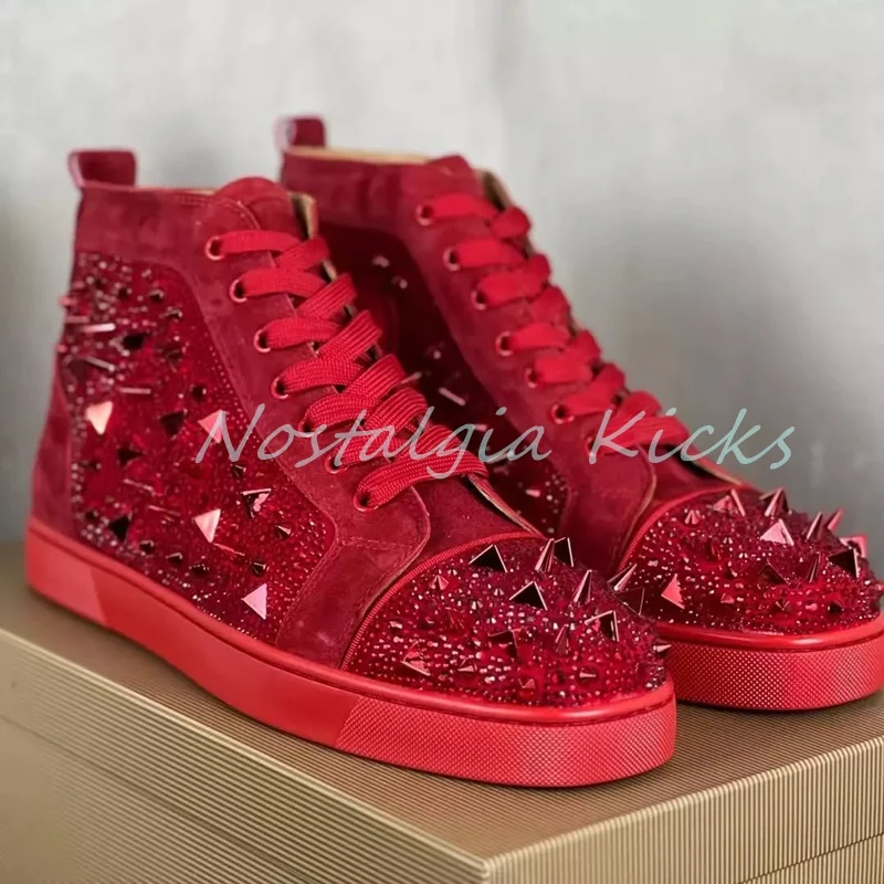 

Modern Flat Bottom Lace Up Sneakers Designer Sparkling Rhinestone Silver Rivet Red Couple Shoes Casual Men's Running Shoes