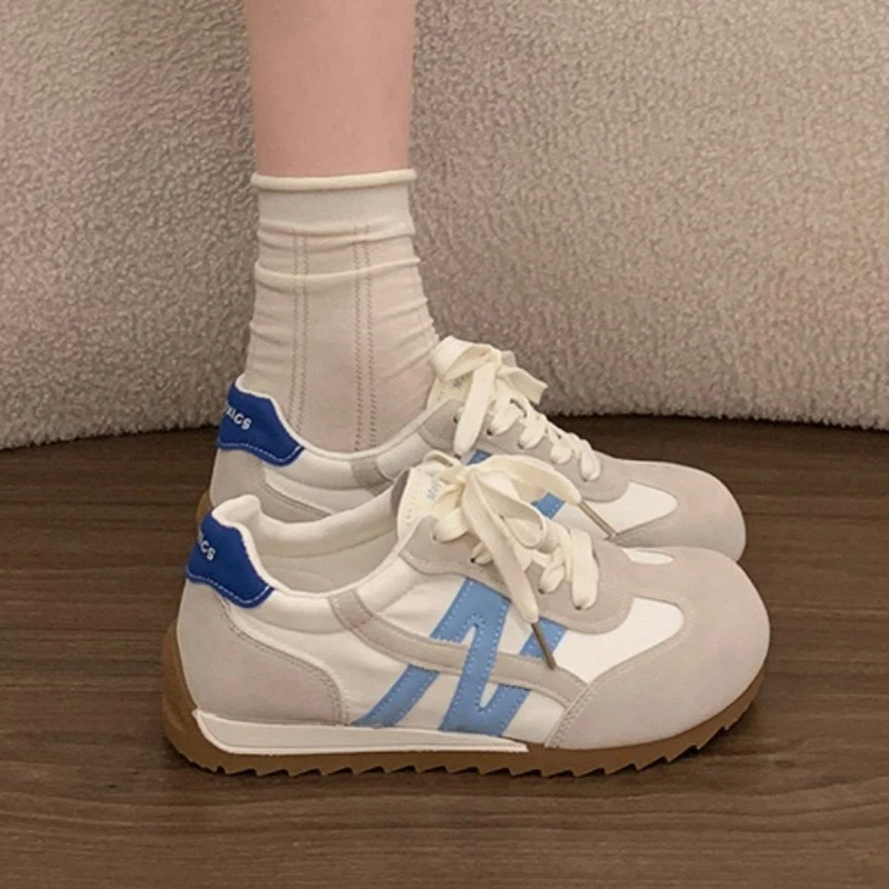 

2026 Spring and Autumn Women's New Fashionable Round Toe Comfortable Sneakers Women Vintage Style Shallow Mouth Vulcanized Shoes
