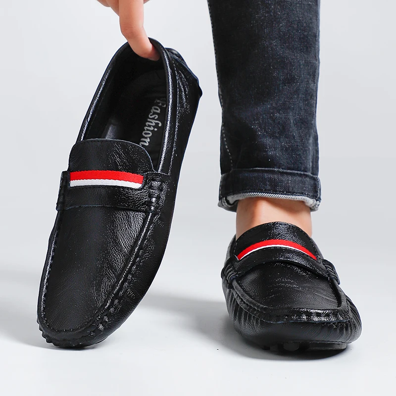 

Корейская версия, кожаная повседневная обувь на плоской подошве, модные деловые лоферы, мужская официальная обувь, дизайнерские мокасины, легкая обувь для вождения
