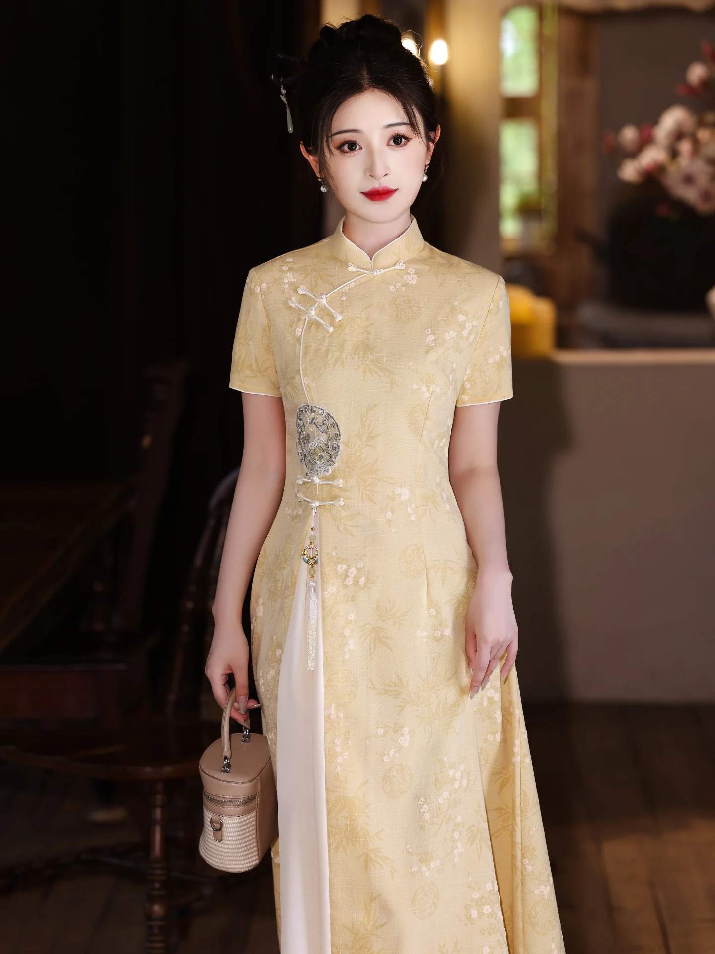 

Желтая юбка-ао-дай средней длины для девочек, дышащая, летняя, с коротким рукавом, в китайском стиле