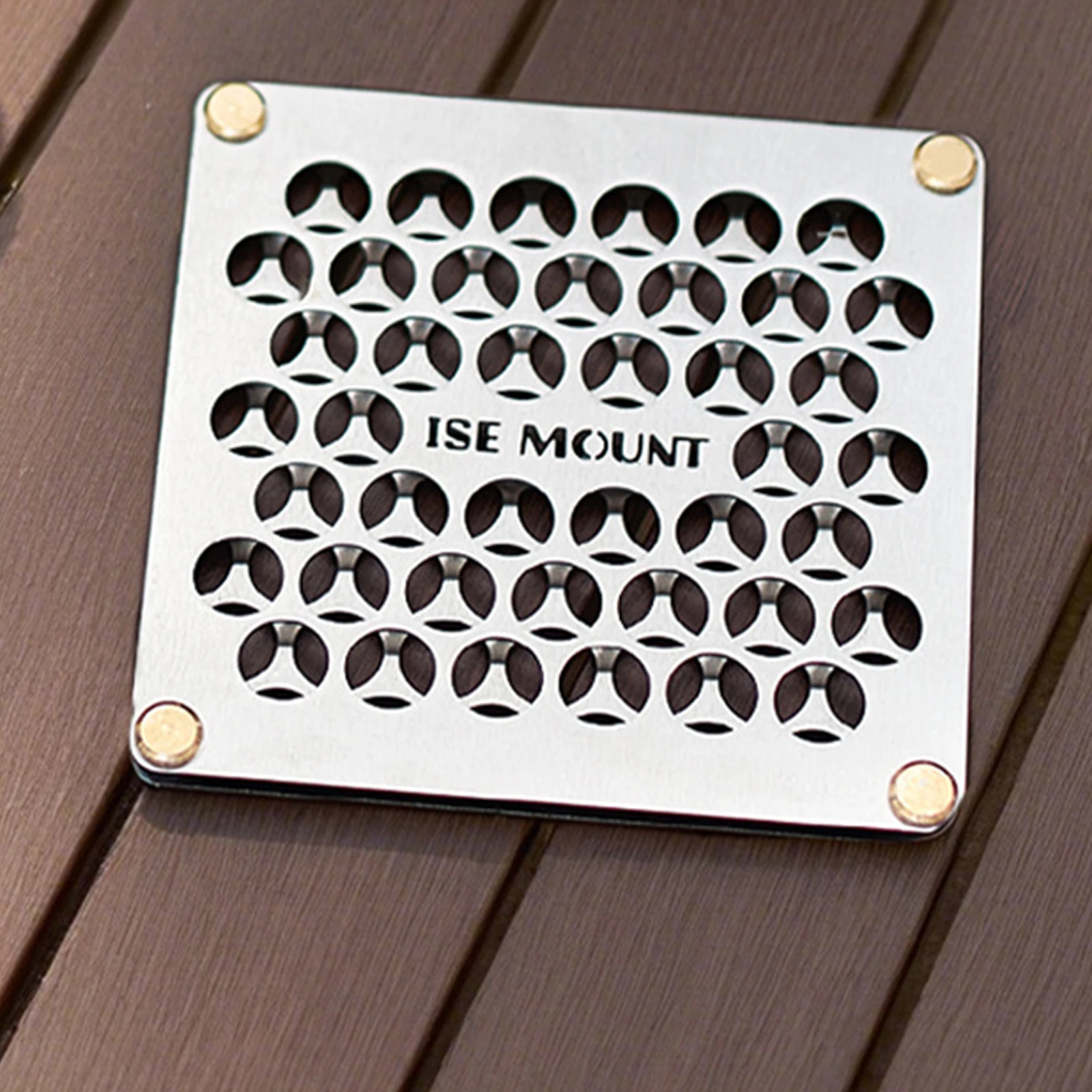 

Двухслойный полый коврик, многоразовая спиртовая плита, изоляционная доска, износостойкая противоожоговая пластина, посуда для кемпинга и пешего туризма