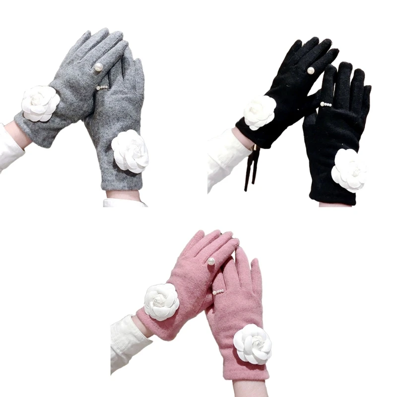 

Camellia Adults Winter Warm Gloves Full Finger Gloves with Elegant Pearls