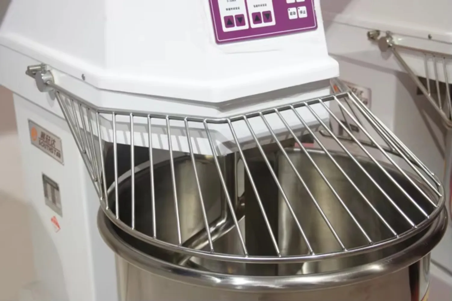 Baking equipment, fully automatic dual action dual speed spiral mixing equipment