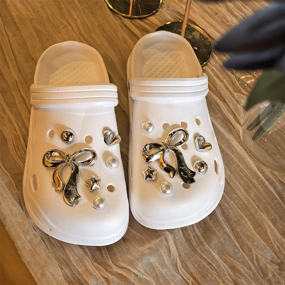 مجموعة سحر الأحذية الأنيقة إكسسوارات ثقب الحذاء مشبك الفضة مطلي فراشة القوس نجمة القلب اللؤلؤ DIY الأحذية زينة هدية