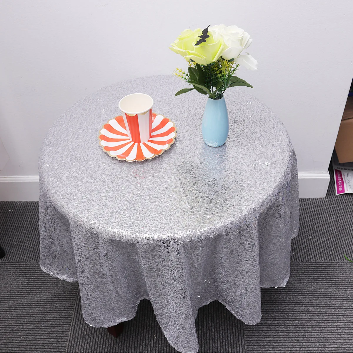

Silver Sequin Tablecloth Round Shiny Waterproof Table Cover For Wedding Party Banquet Glitter Decoration Lightweight