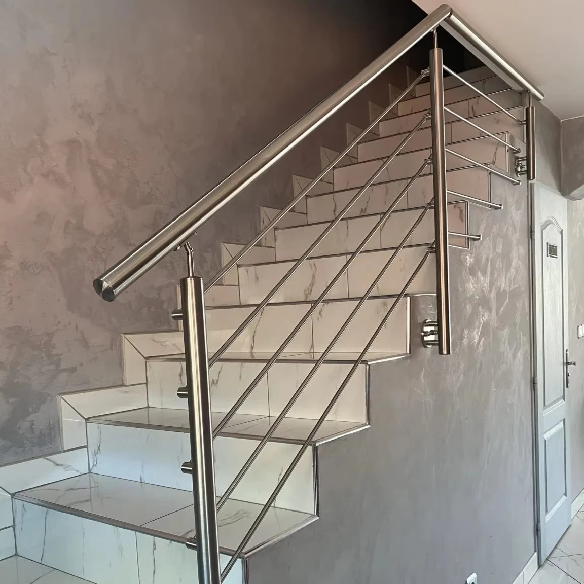 التخصيص المعاصر أنبوب الفولاذ المقاوم للصدأ الدرابزين آخر قضيب بار درابزين الدرج للمنزل والبناء الديكور #2