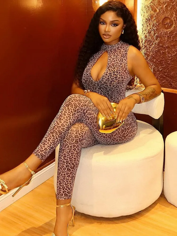 

Женский комбинезон с леопардовым принтом, глубоким V-образным вырезом, открытой спиной, длинными рукавами, облегающий, персикового цвета, для уличного стиля, сексуальный, 2026