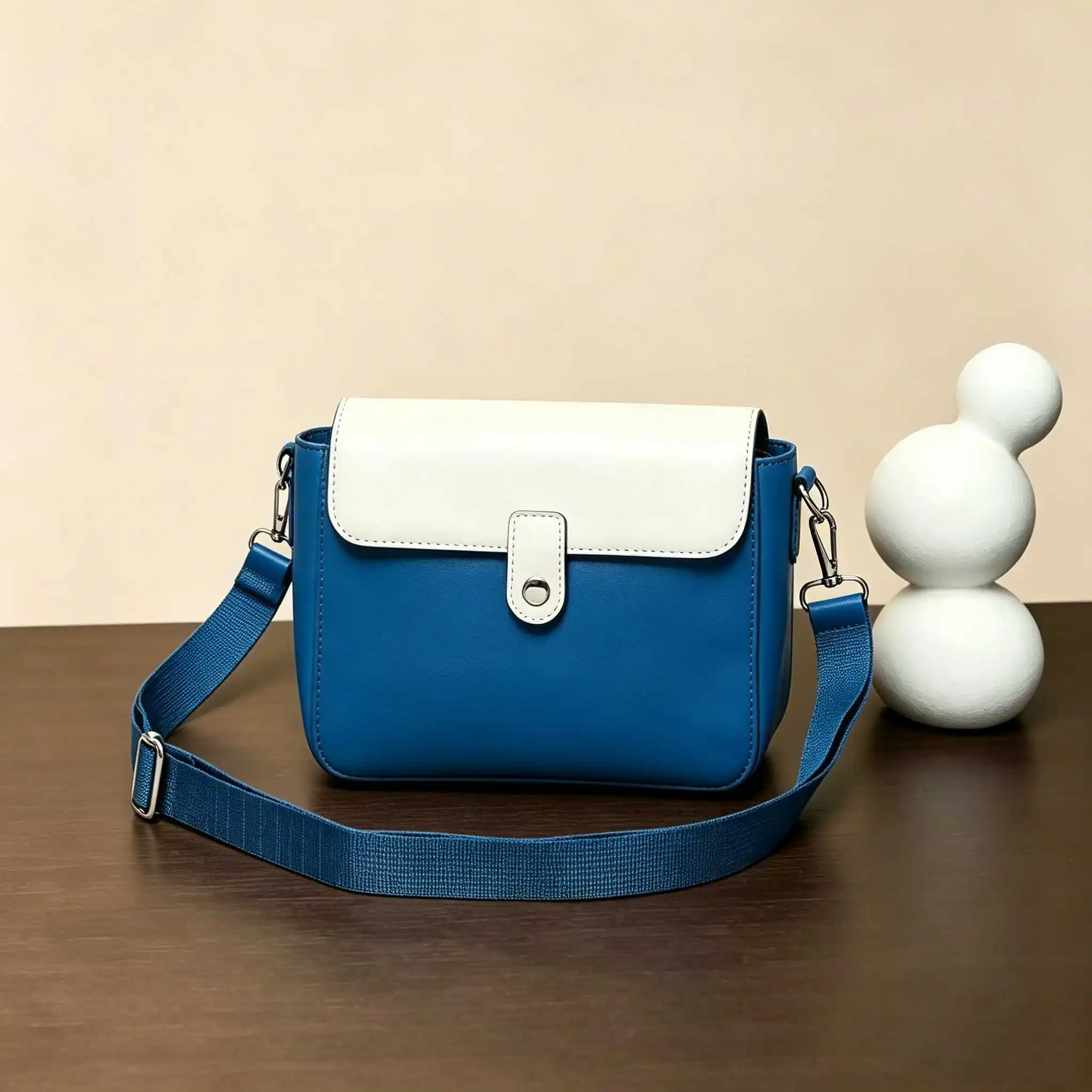 Lightweight Large Capacity Women Crossbody Bag 2026 New Genuine Leather Waterproof Simple Fashion Shoulder Bags