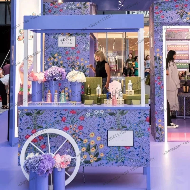 8Customized shopping mall store drainage multi-functional activity decorative vehicle commercial display stand dining car