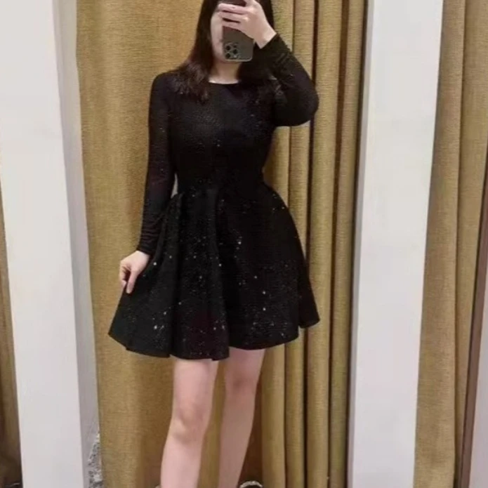 

Women's black sequined two-piece suit, mesh round-neck long-sleeved dress or slim-fitting rhinestone fashionable mini skirt