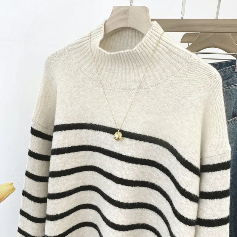 Women\'s Casual Oversized Striped Pattern Mock Neck Drop Shoulder Loose Simple Sweater for Autumn/Winter