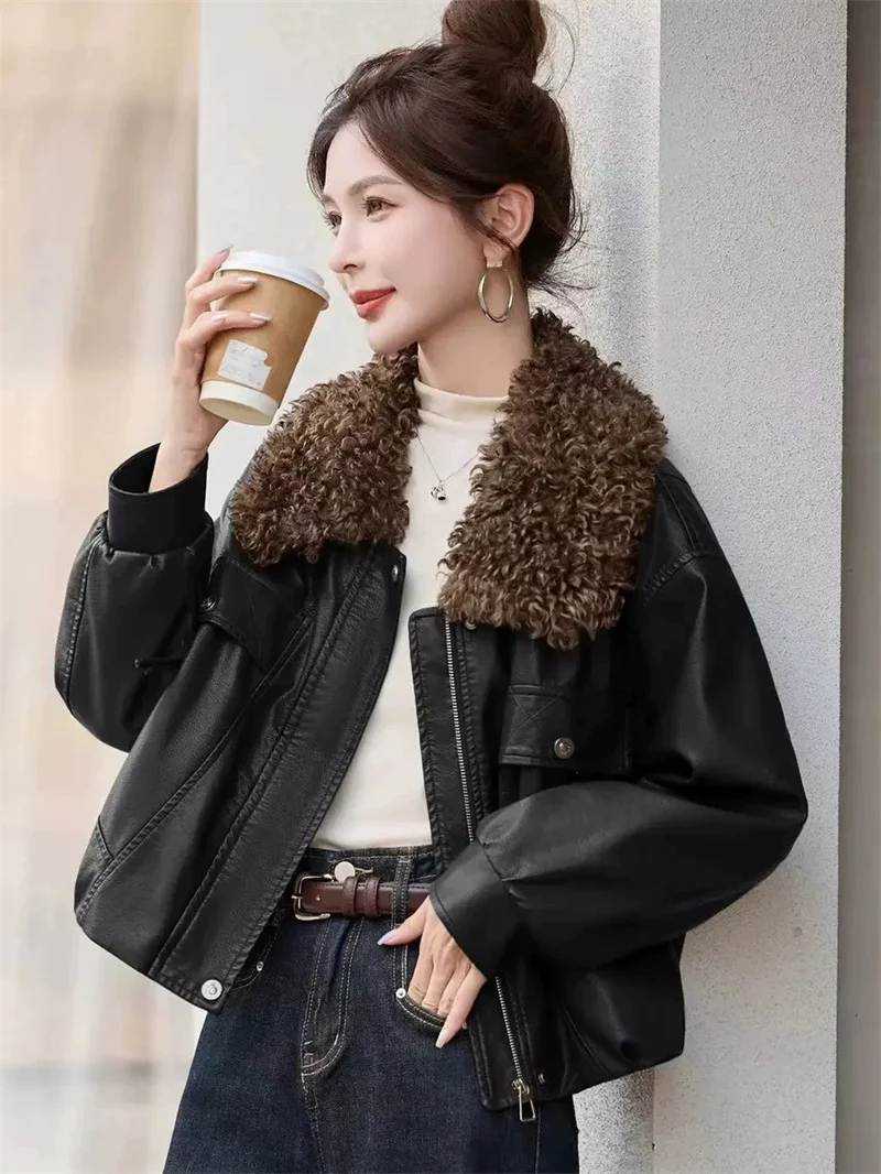 Women's Leather Jacket Fleece-lined Thickened Autumn Winter Coat New Detachable Fur Collar Stylish Warm Leather Outwear Tops
