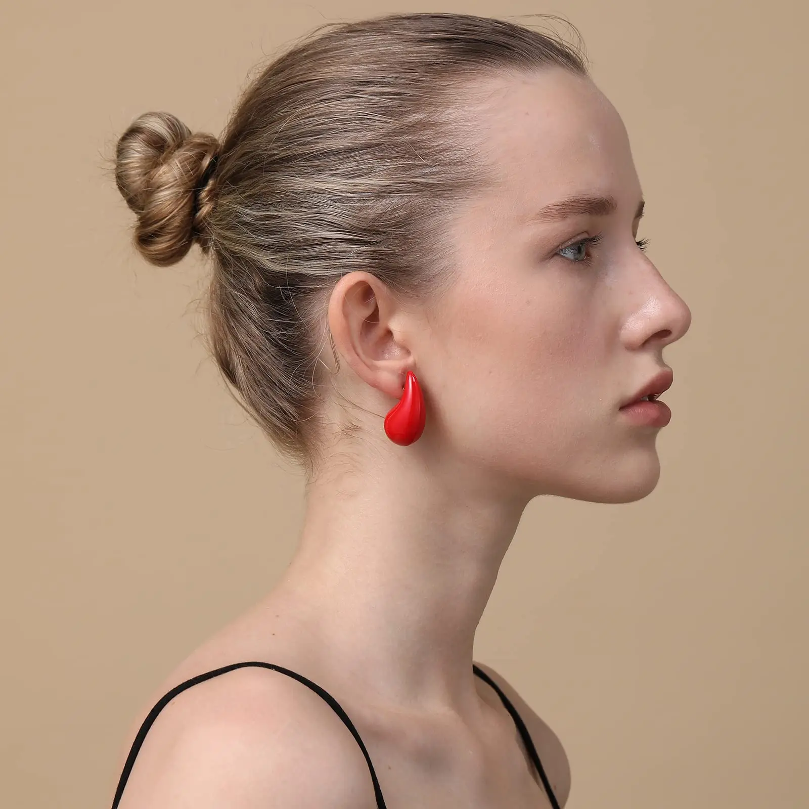 Vintage Metal Hollow Water Droplet Red Enamel Earrings for Women Girls Tear Drop Shaped Fashion Jewelry Popular Accessories