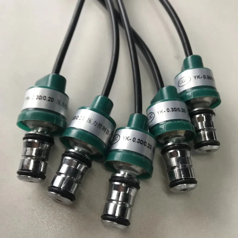 High Quality 5273338 Pressure Switch Sensor For Cummins Emitec Urea Pump 5273338 5273337