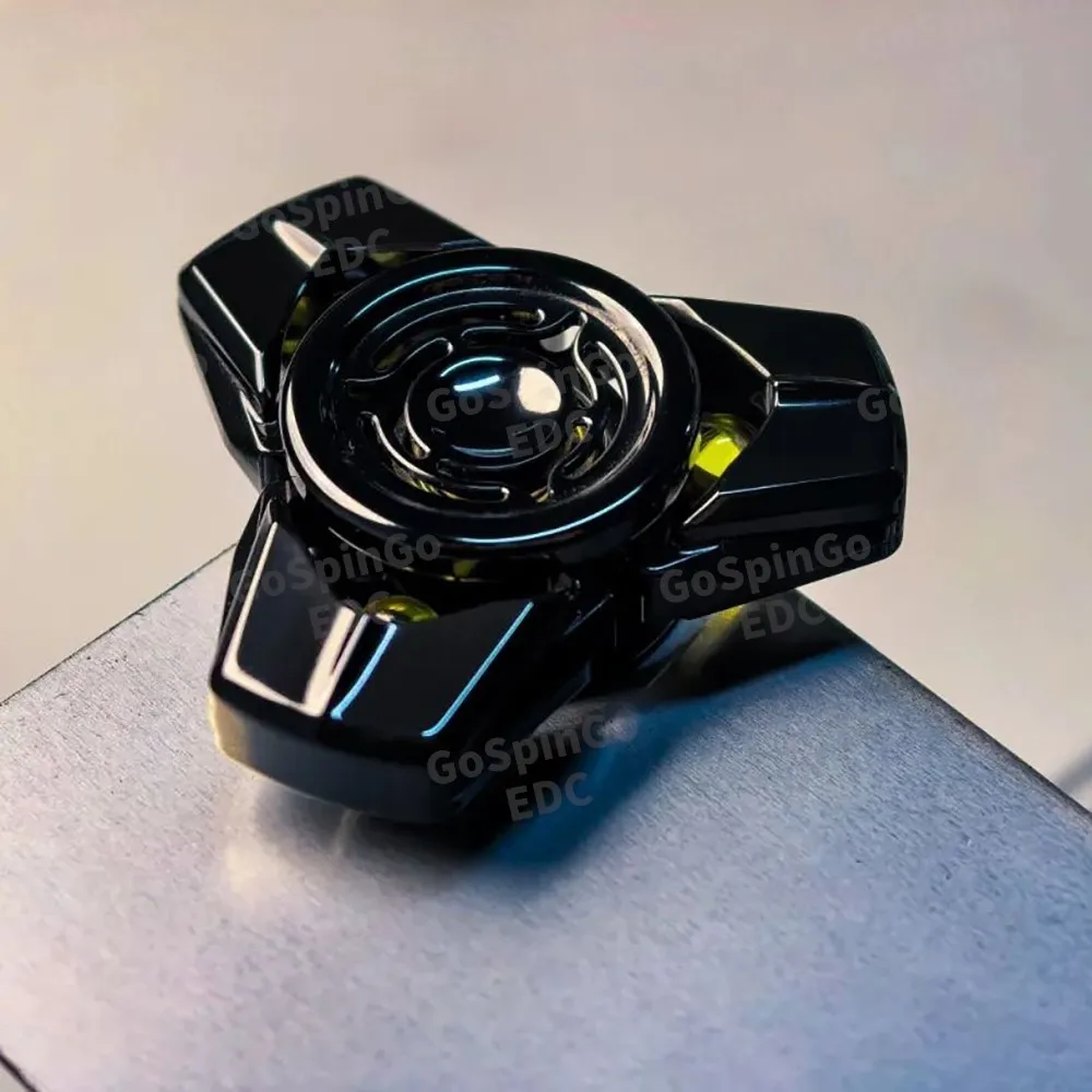 ฟิดเจ็ตสปินเนอร์ TSEDC คาบูโต แบบสามใบพัด ของเล่นคลายเครียด ของเล่นโลหะแปลกใหม่ สำหรับผู้ใหญ่