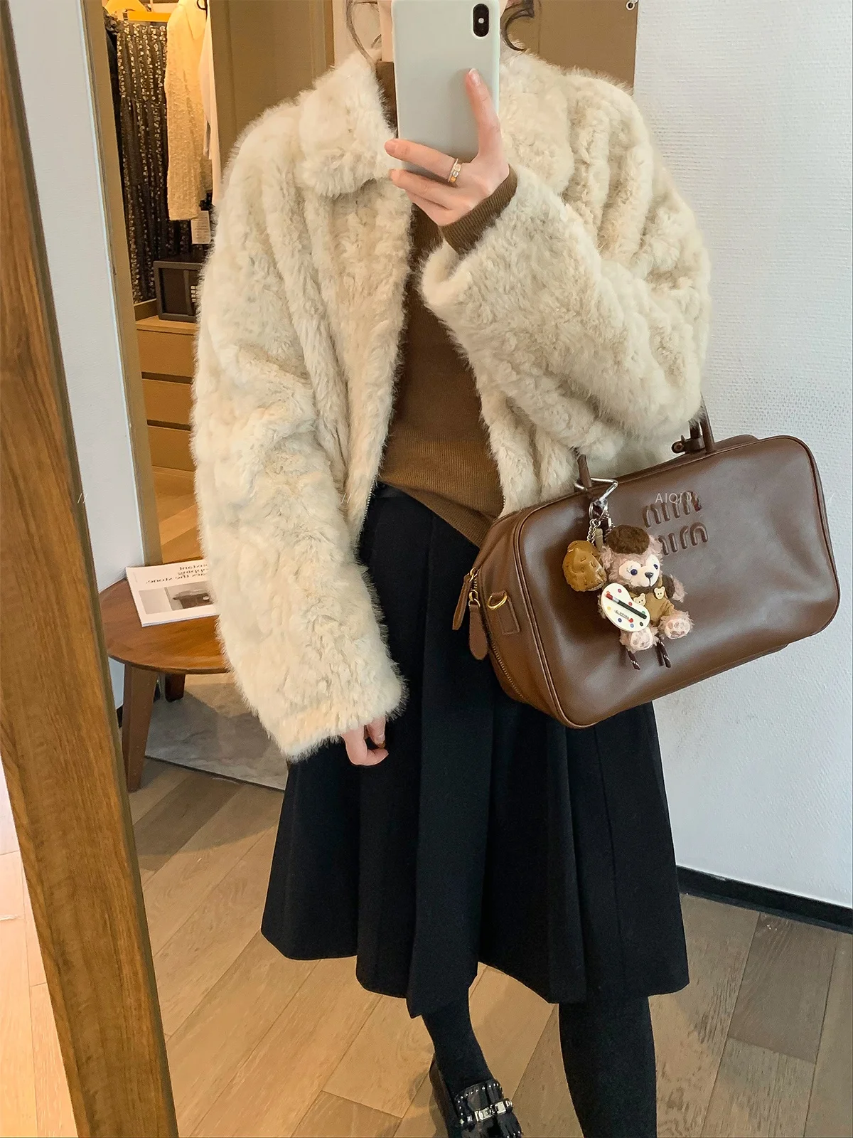 

Love Devil Fi Women's Faux Fur Coat Warm Plu Collar Outerwear Winter Thiened Polyester Fiber Long Sve Regular Fit