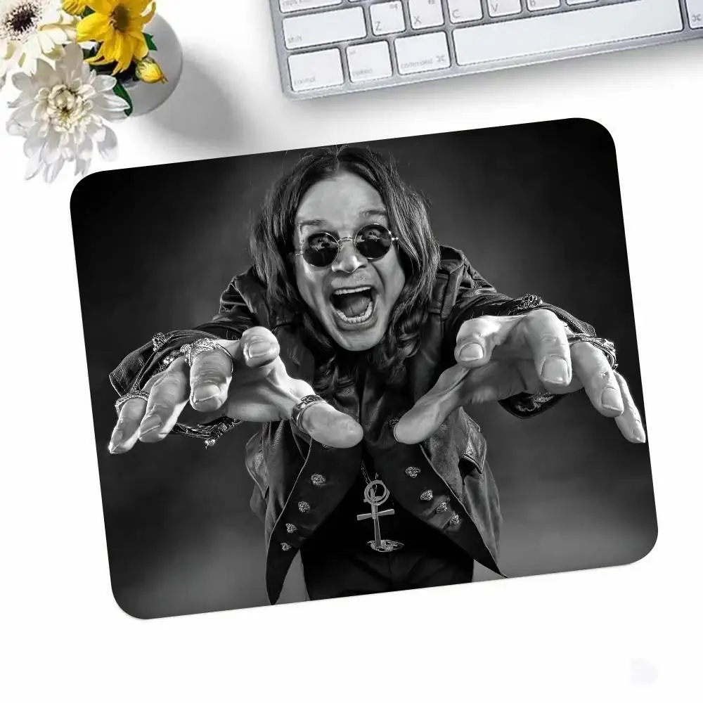 Rest Prince Of Darkness O-Ozzy Osbourne Small LockEdge Mouse Pad For Gamers Computer Desk Pad Rectangular Anti-slip Rubber view 4