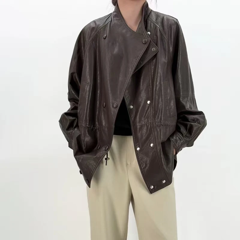 レザージャケット 冬用 レディース エレガント スタイリッシュ オイルワックス加工 シープスキン スタンドカラー ドローストリング スリム ダブルボタン ミディアム～ロングコート