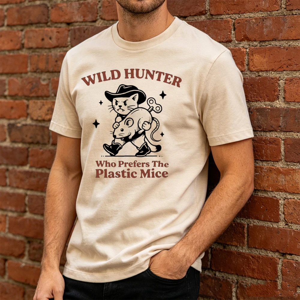 Wild Hunter Cat With Cowboy Hat Holding Plastic Mouse Cartoon Graphic Tee Men Fun Short Sleeve T Shirt Creative Art Design Top