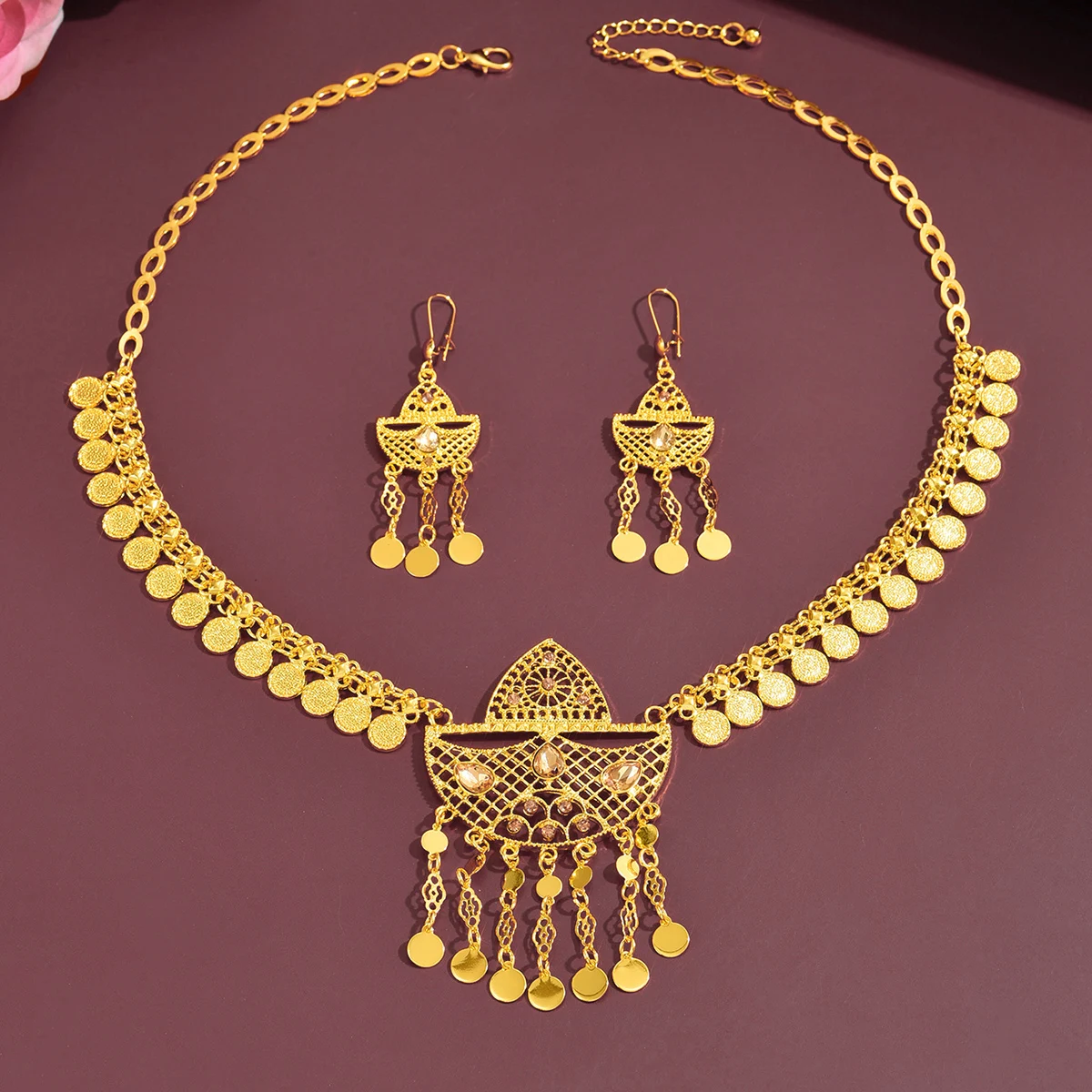 

Экзотический винтажный комплект свадебных украшений-золотая филигранная монета, ожерелье и серьги с кисточками для вневременной свадьбы, элегантность, вид невесты