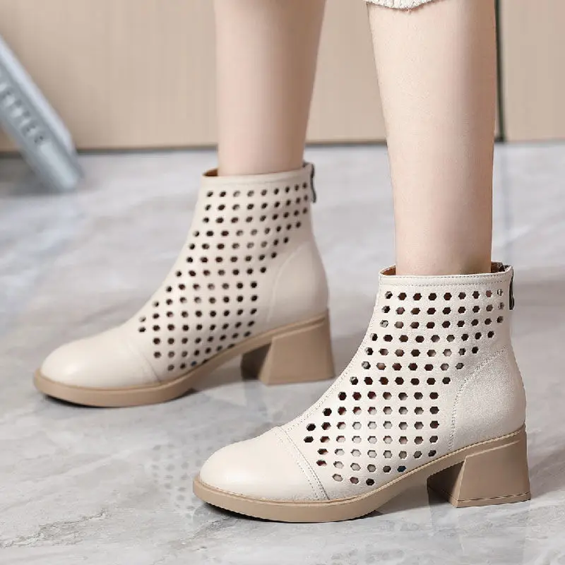 Ladies Vintage Ankle Cool Boots Women\'s Summer Hollow Breathable Shoes Korean Fashion Model Gladiator Sandals Boots New 2024