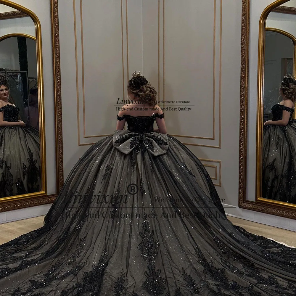 Abiti Quinceanera in cristallo scintillante con spalle scoperte Abito da ballo in tulle per la festa di compleanno della ragazza Abiti da gala dolci 16 personalizzati
