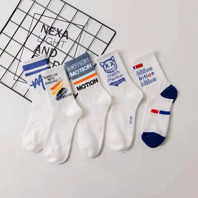 New Fashion Funny Mens Socks Dot Hip Hop Harajuku Skeleton Socks Cartoon Football Animal Beer Food Happy Cotton Socks