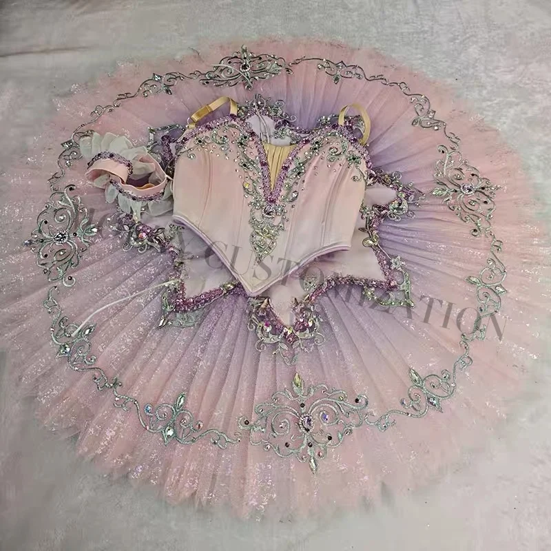 

Индивидуально изготовленная новая юбка-туту для балетных выступлений и конкурсов в стиле Венецианского карнавала с градиентом розового и фиолетового цветов для взрослых и детей.