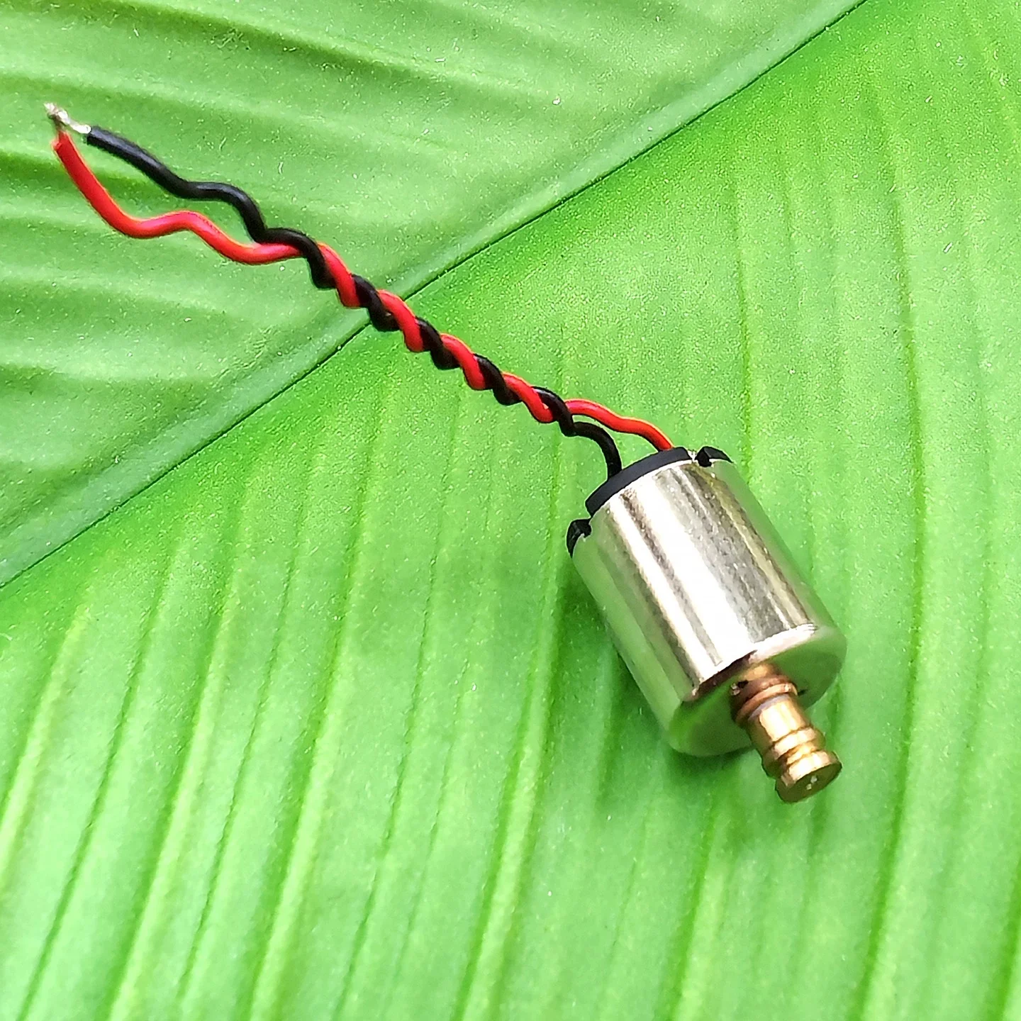 1215 high-speed hollow cup motor 3.7V brushless neodymium iron boron high-strength magnetic silent solar panel motor