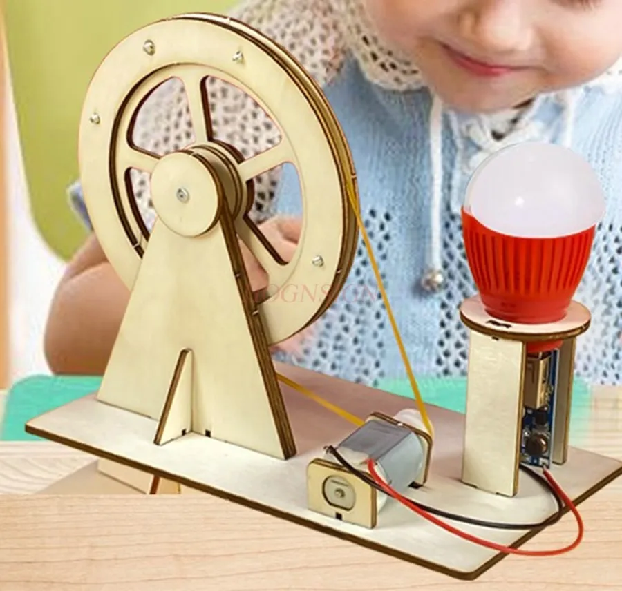 Student's Tec Handmade Toy hnological Invention and Production of DIY Children'ss。Scientific Hand cranked Generator,