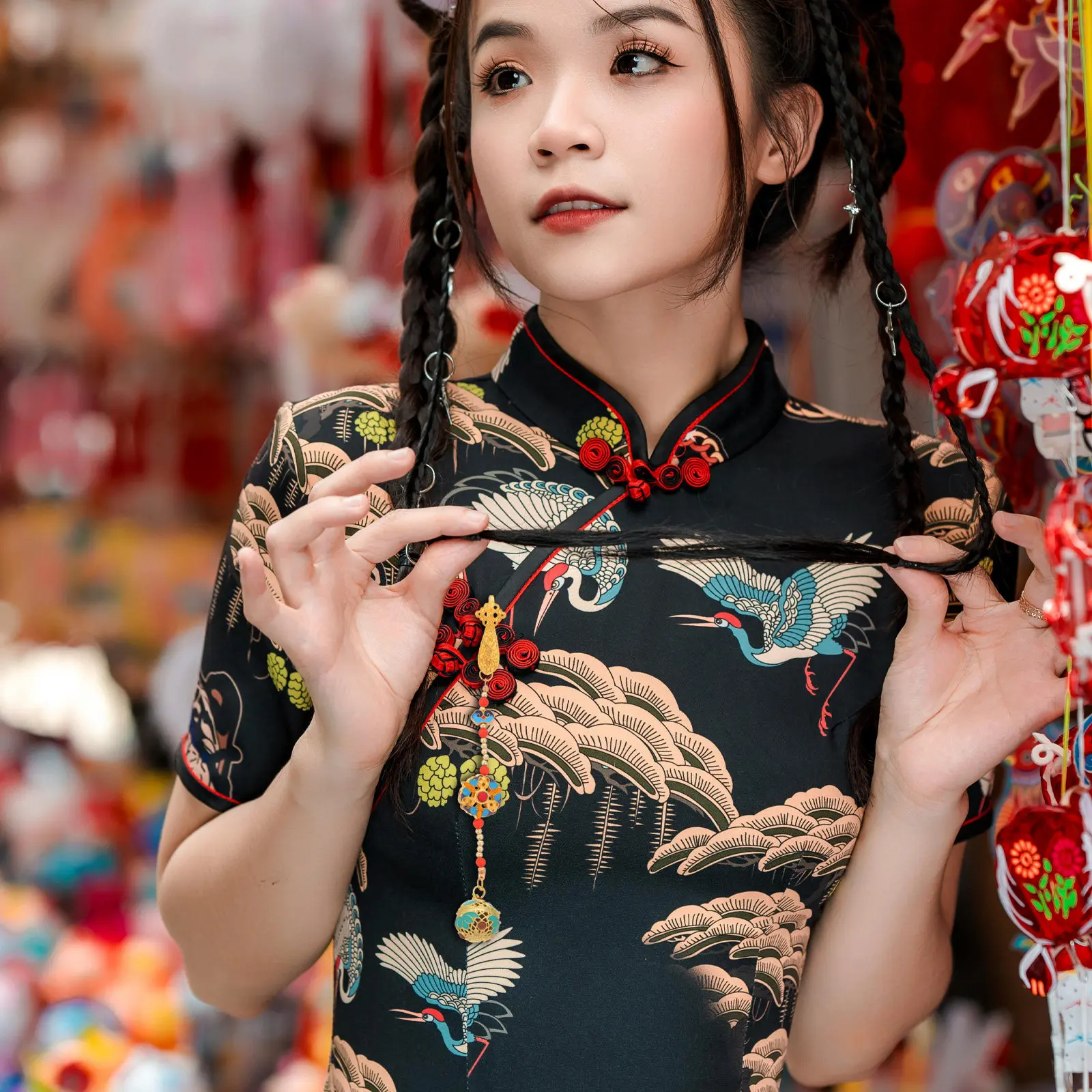 Car Fragrance Diffuser - Chinese Style Sachet Ball Pendant Hollow