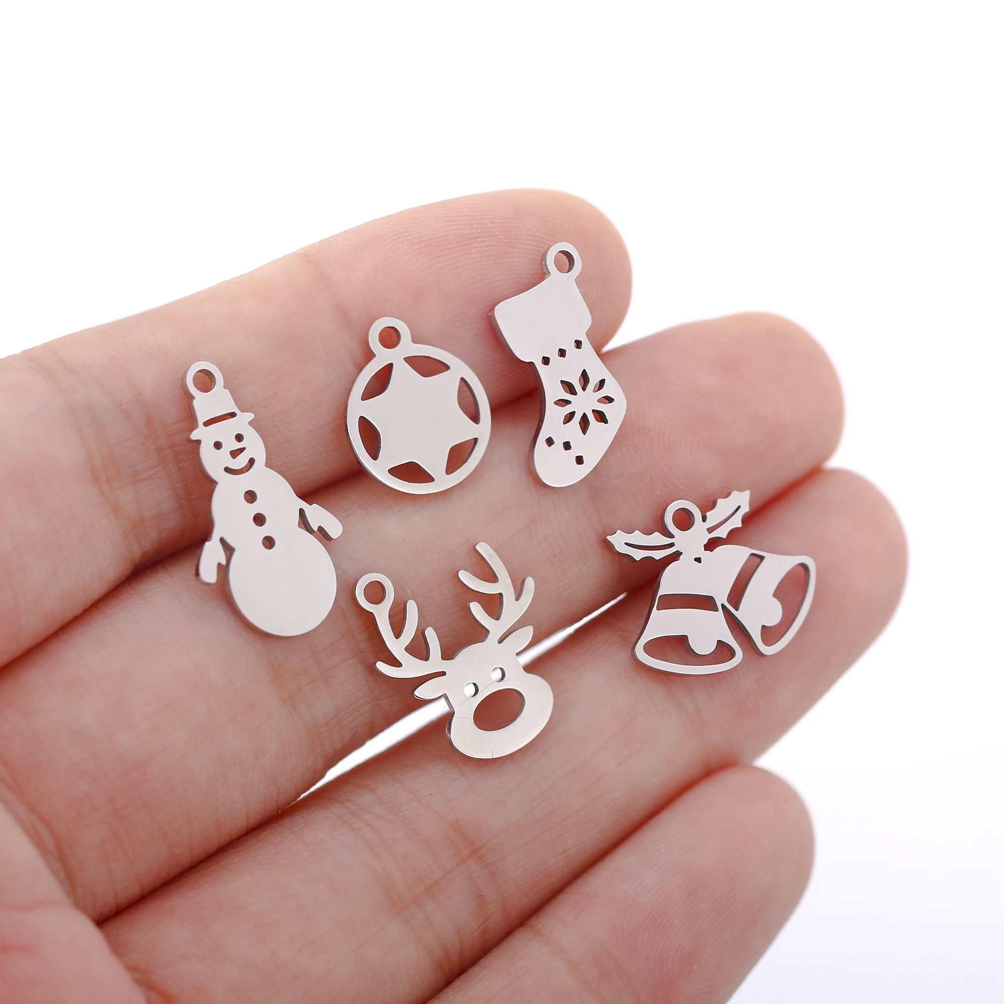 5 Stück Edelstahl Weihnachtsstiefel & Lebkuchenmann & Schneemann & Glocke Charms Anhänger für DIY Neujahrsgeschenke Schmuckherstellung Zubehör – Detail 11