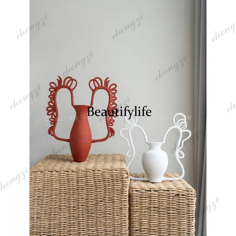 French flower vessel, living room dining table art vase, model room, creative resin ornament for showroom