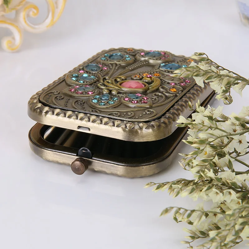 고급스러운 고대 방식, 속이 빈 손으로 장식된 물 드릴 미니 휴대용 양면 확대 거울