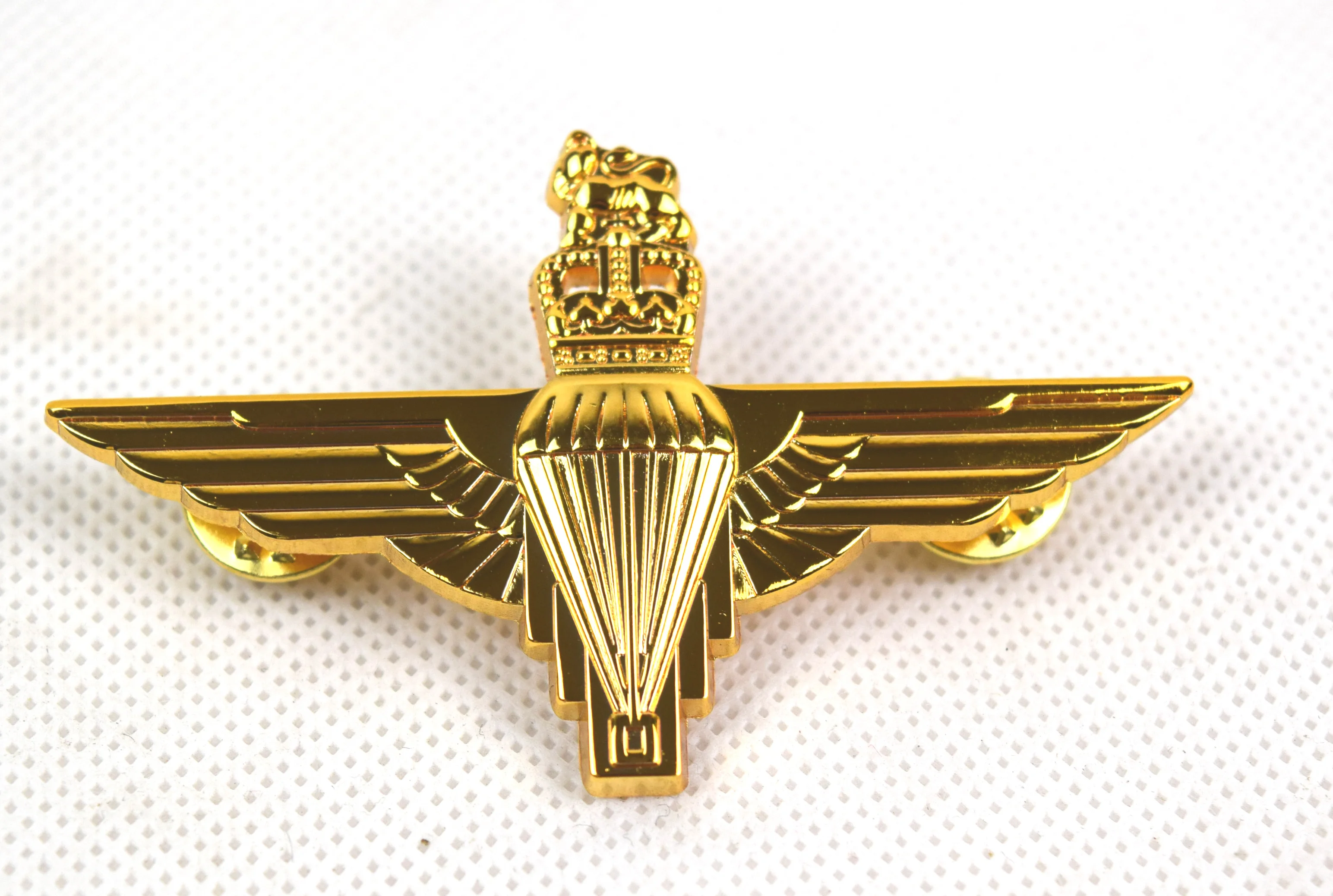 Replica THE United Kingdom ROYAL RED DEVIL PARATROOPERS METAL GOLD BADGE  