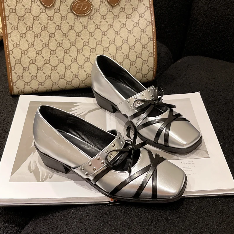 

Butterfly Knot Square Toe Women Shoes Tied Rivet Fashion Heel Square Heels Punk Mary Jane Shoes Slip-On Buckle Designer Shoes