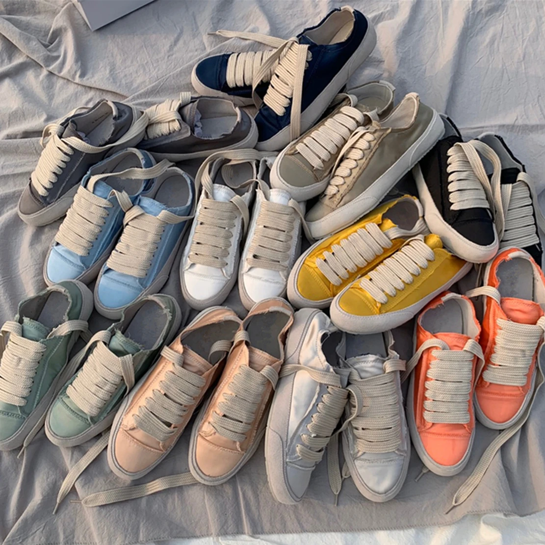 Withered Women Shoes New Canvas Shoes Women Ins Sneakers Woman Fashion Blogger Vintage Silk Colorful Soft Sole Casual Shoes