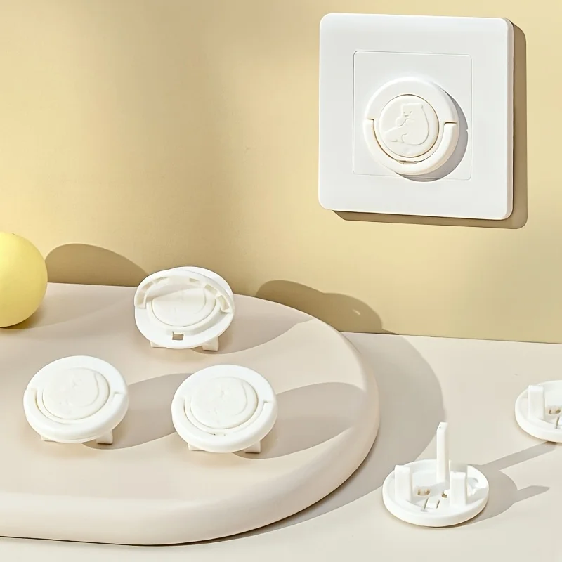 

White Bear Shaped Child Safety Plug Covers UK Standard 3-Hole Socket Protectors for British Power Socket Anti-Electric Shock