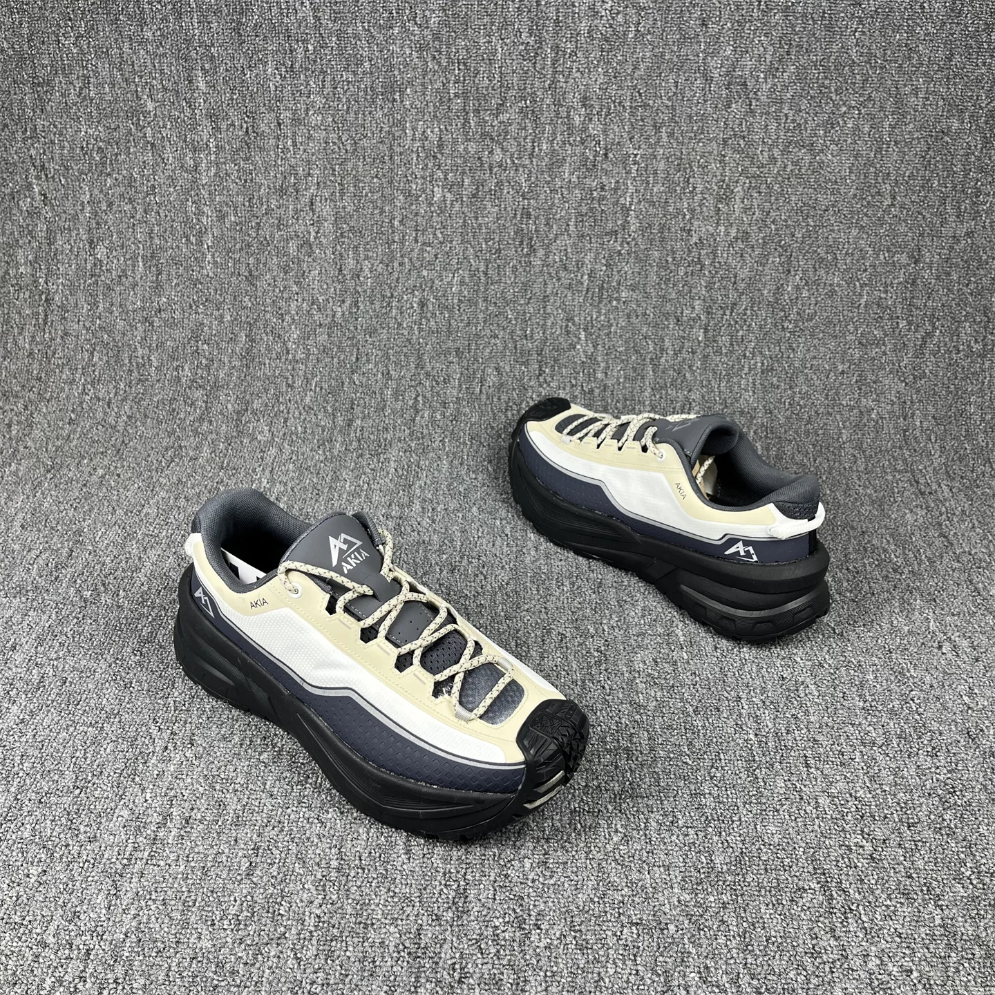 Summer 2025 Men's Fashion Shoes Walking Mesh Breathable Summer Comfortable Casual Shoes Trainers Women's Running Shoes