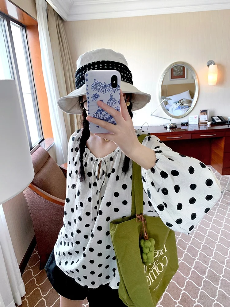 

Оригинальный дизайн, легкая блузка свободного кроя с принтом в горошек, весна-лето, коллекция Fufufun Polka Dot Control, женская рубашка