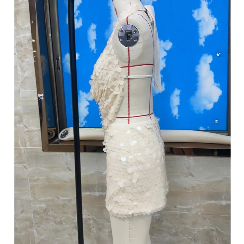 

Женские летние сексуальные кокетки с блестками, наряды из двух предметов, однотонные блестящие майки с открытой спиной и глубоким v-образным вырезом, топы с завязками по бокам, мини-юбки