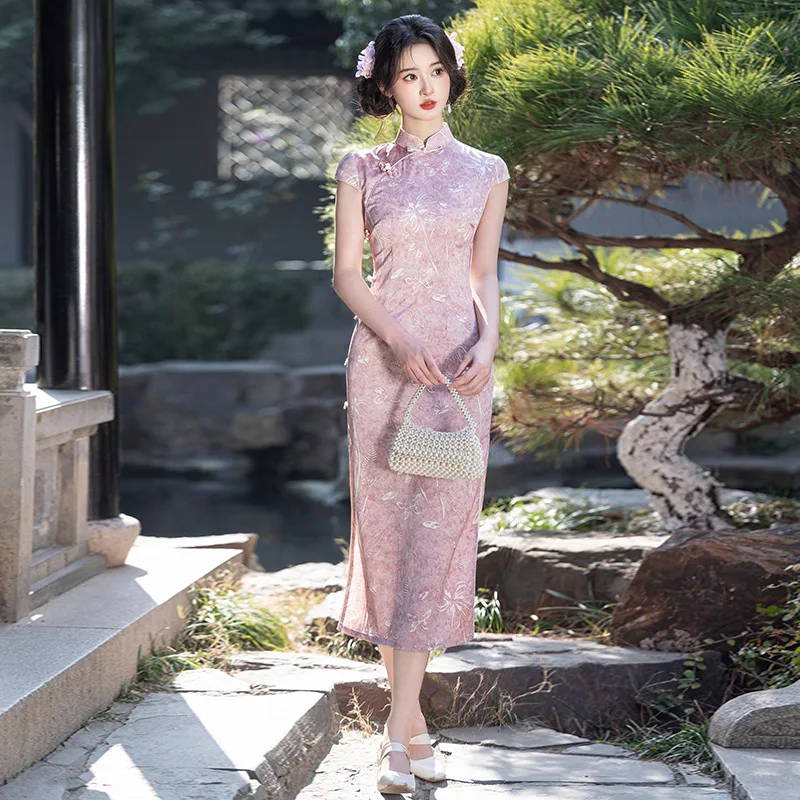

Pink Young Cheongsam 2026 New Fashionable Improvement Chinese Tradition Dress Jacquard Hot Stamping Qipao