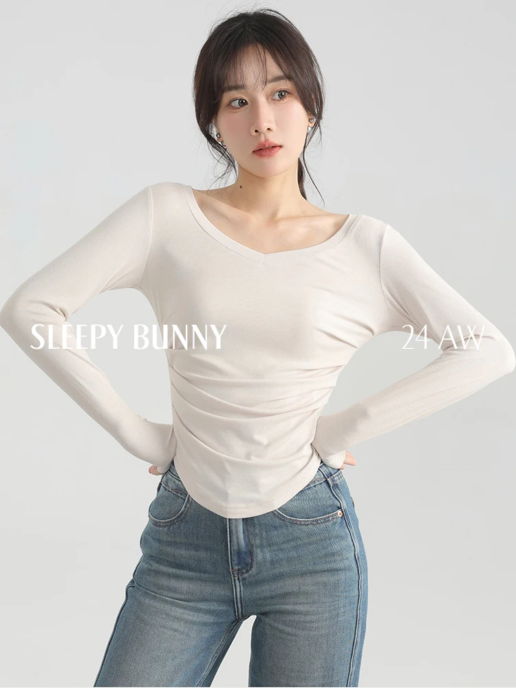 

Elegant V-Neck Long-Sleeve T-Shirt Women Spring Slim-Fit Layering Top with Waist-Defining Pleated Design Stylish High-End Tee