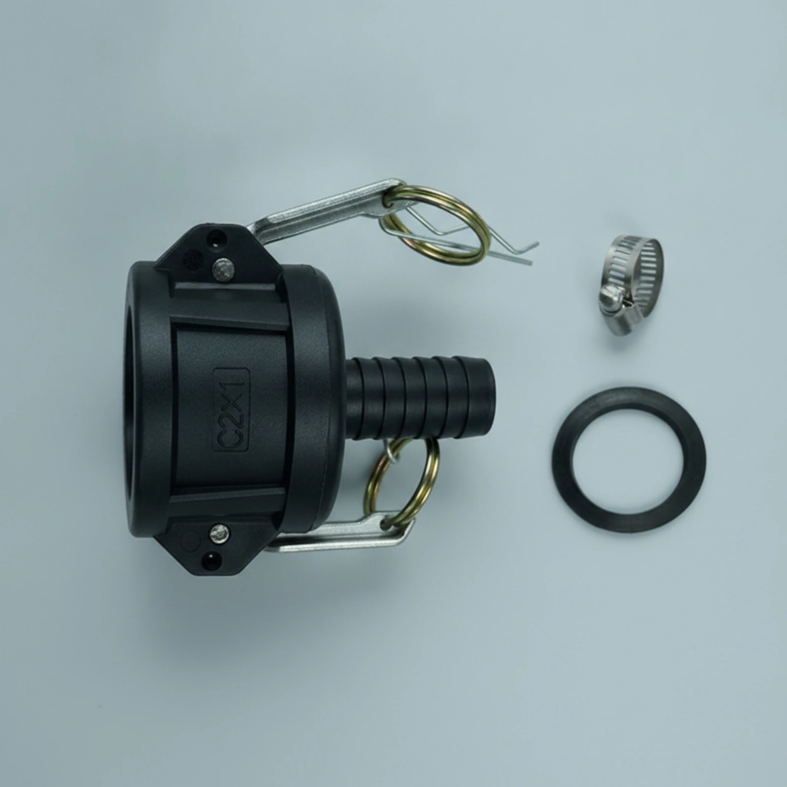 Adaptateur pour conteneur IBC avec raccord rapide, étanche, durable, pour le transfert de liquides