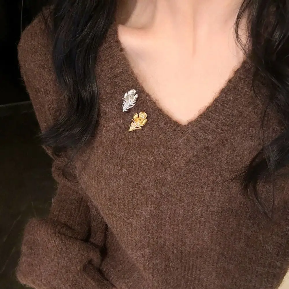 

Temperament Alloy Zircon Feather Brooch Copper Rhinestone Metal Clothes Pin Jewelry Accessories Silver Gold Brooch Daily